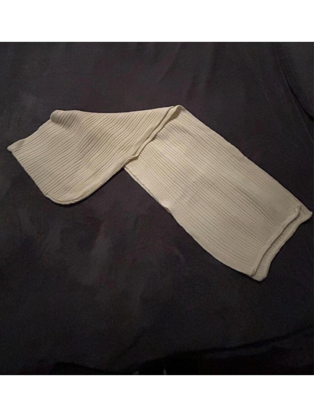 Isotoner Ivory Hooded Scarf - Pre-owned